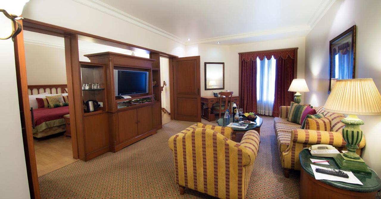 The Orchid Hotel Mumbai Vile Parle Exterior foto A suite at the Taj Mahal Palace, Mumbai