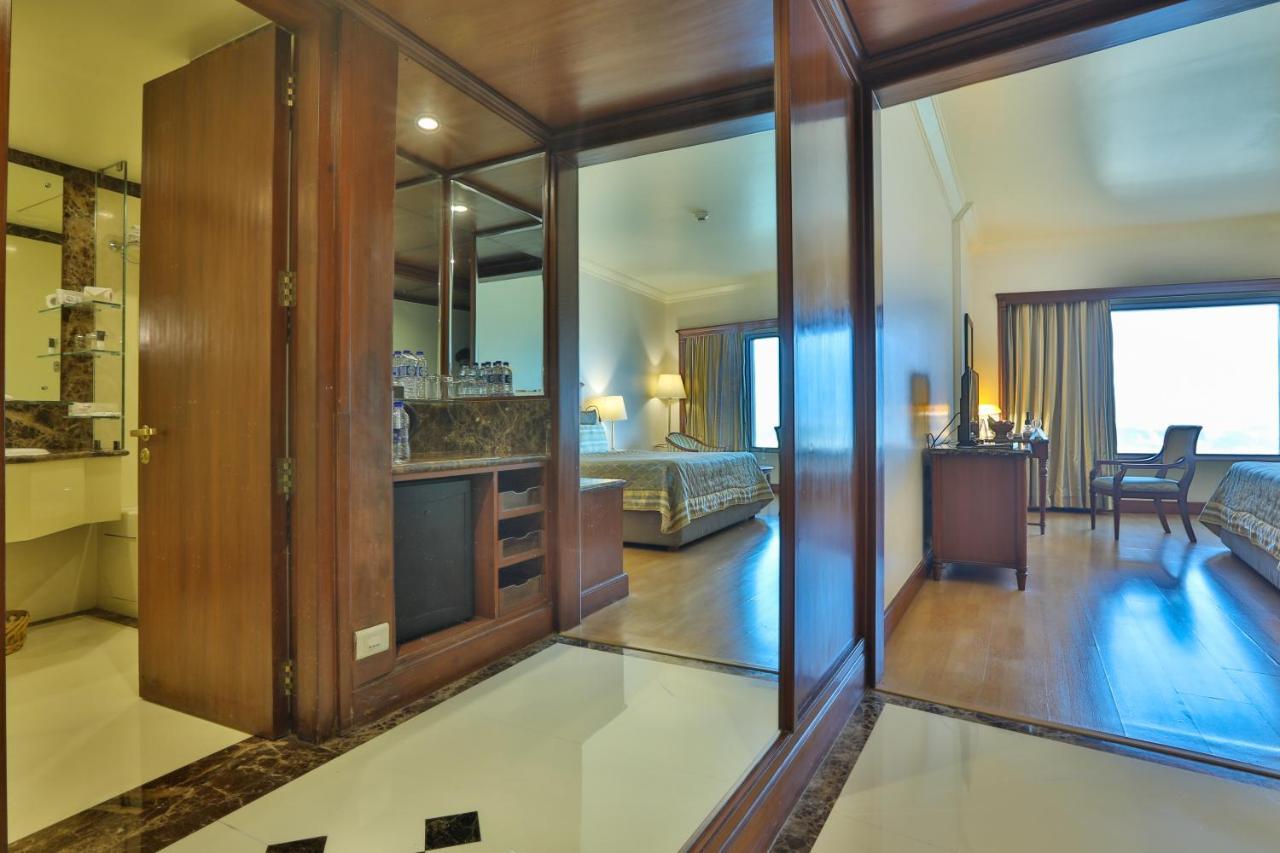 The Orchid Hotel Mumbai Vile Parle Exterior foto A suite at the Taj Bengal