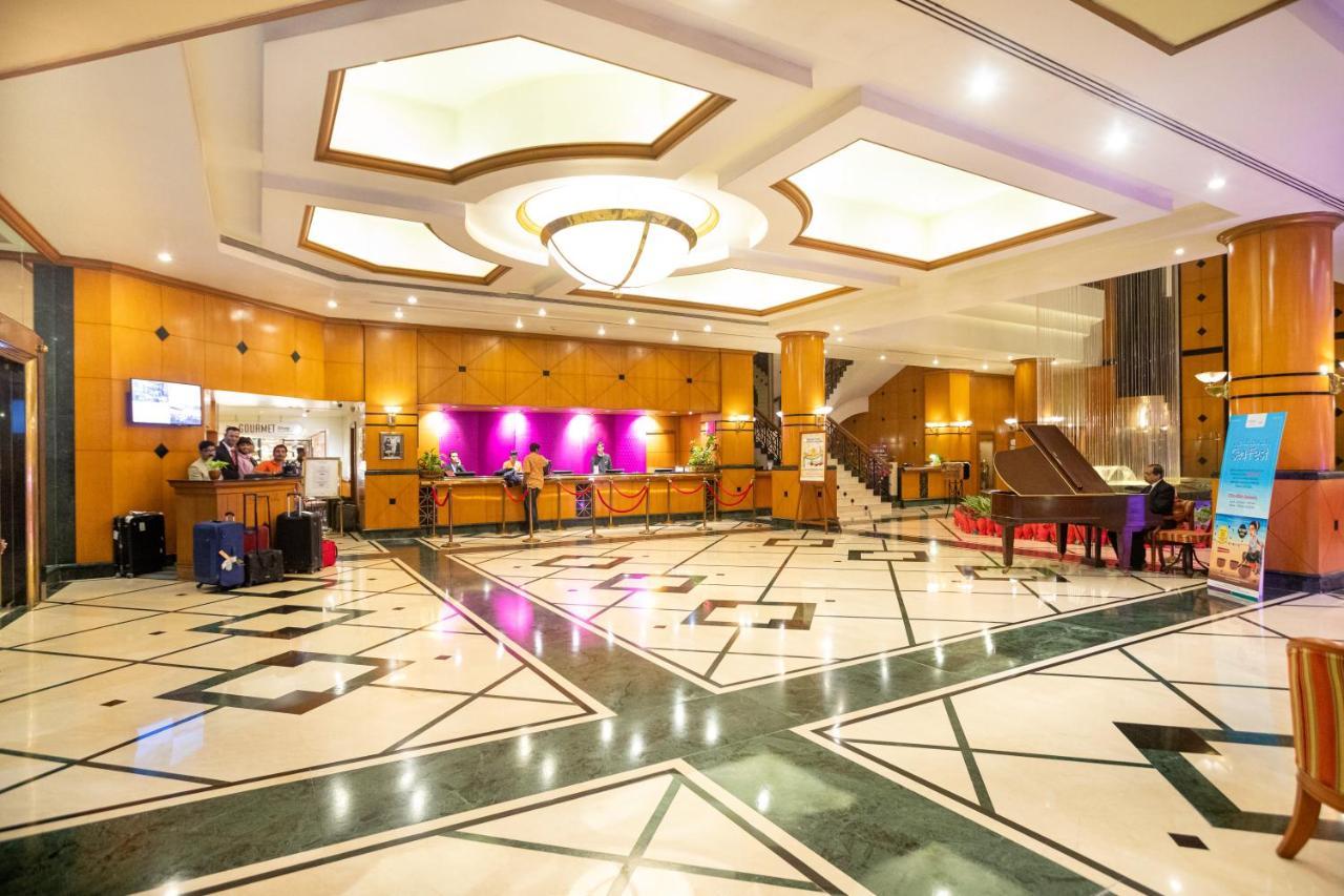 The Orchid Hotel Mumbai Vile Parle Exterior foto Lobby